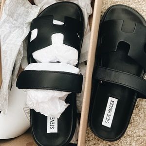 Steve Madden - MAYVEN BLACK LEATHER SANDAL